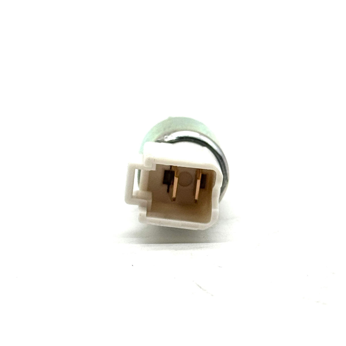 Detailed view of the connector end of a genuine Honda brake pedal light switch for HH3, HH4 models, showcasing the electrical pins for a secure fit.