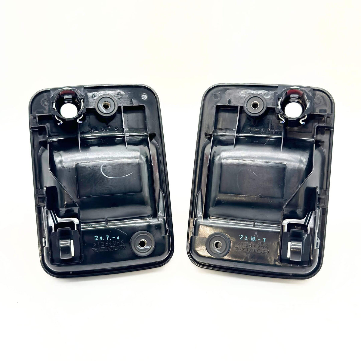 Rear view of the Honda Acty Van exterior door handle set for HH3, HH4 models, showcasing the robust build and easy installation points.